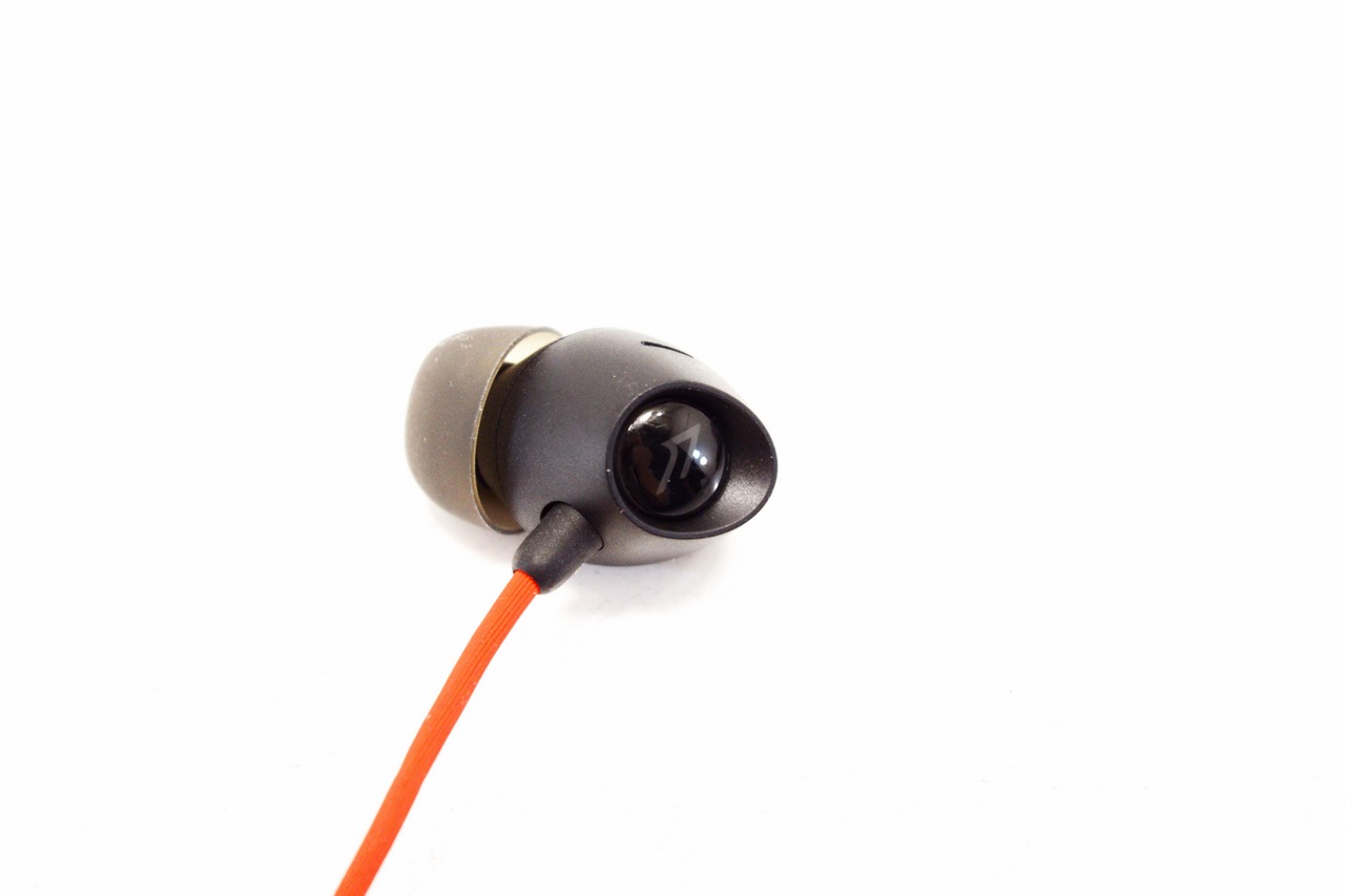 1MORE Spearhead VR BT In Ear Headphones Review