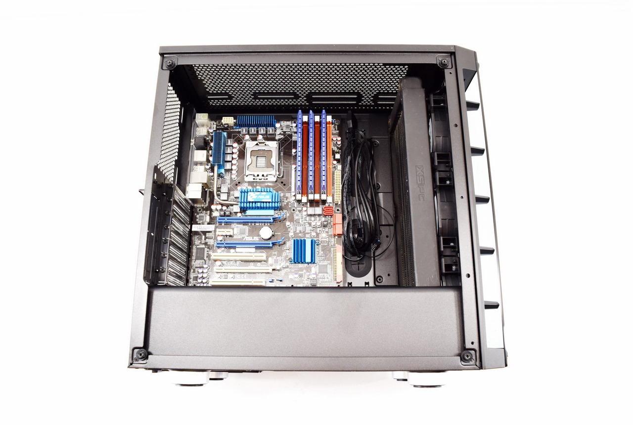 CORSAIR iCUE 465X RGB Mid-Tower Smart Case Review