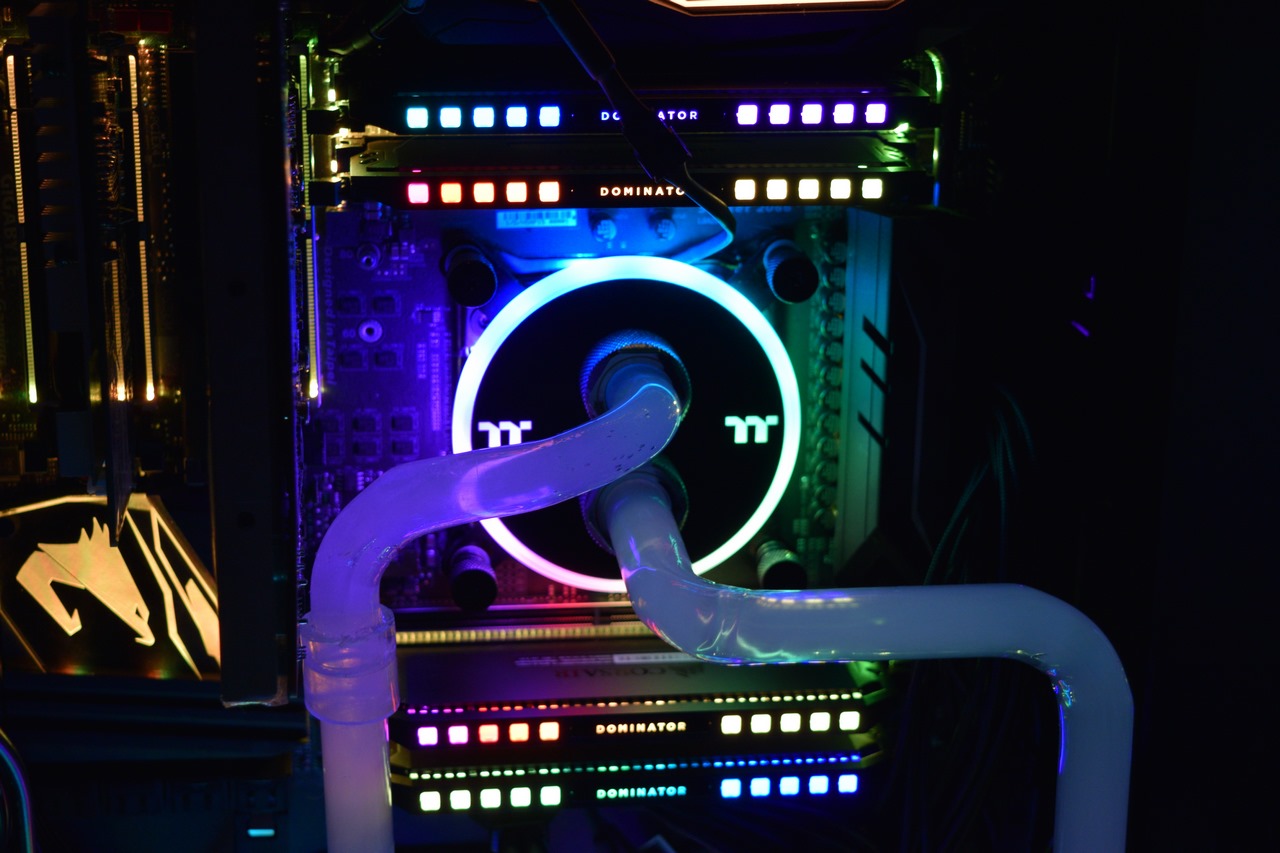 Corsair dominator platinum rgb Corsair dominator platinum rgb