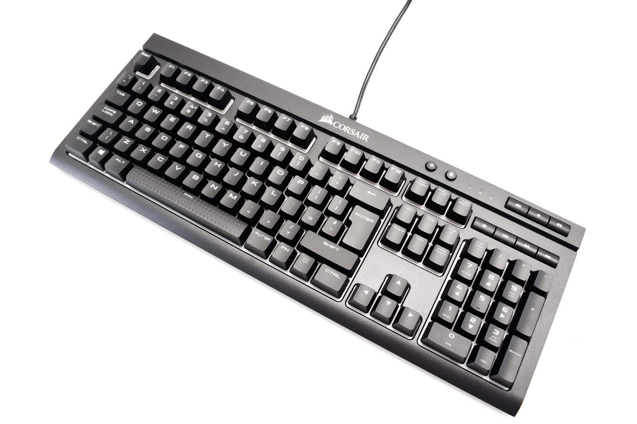 Corsair RGB Mechanical Keyboard 本体 Amazon.com: Corsair STRAFE RGB Mechanical USB Gaming Keyboard