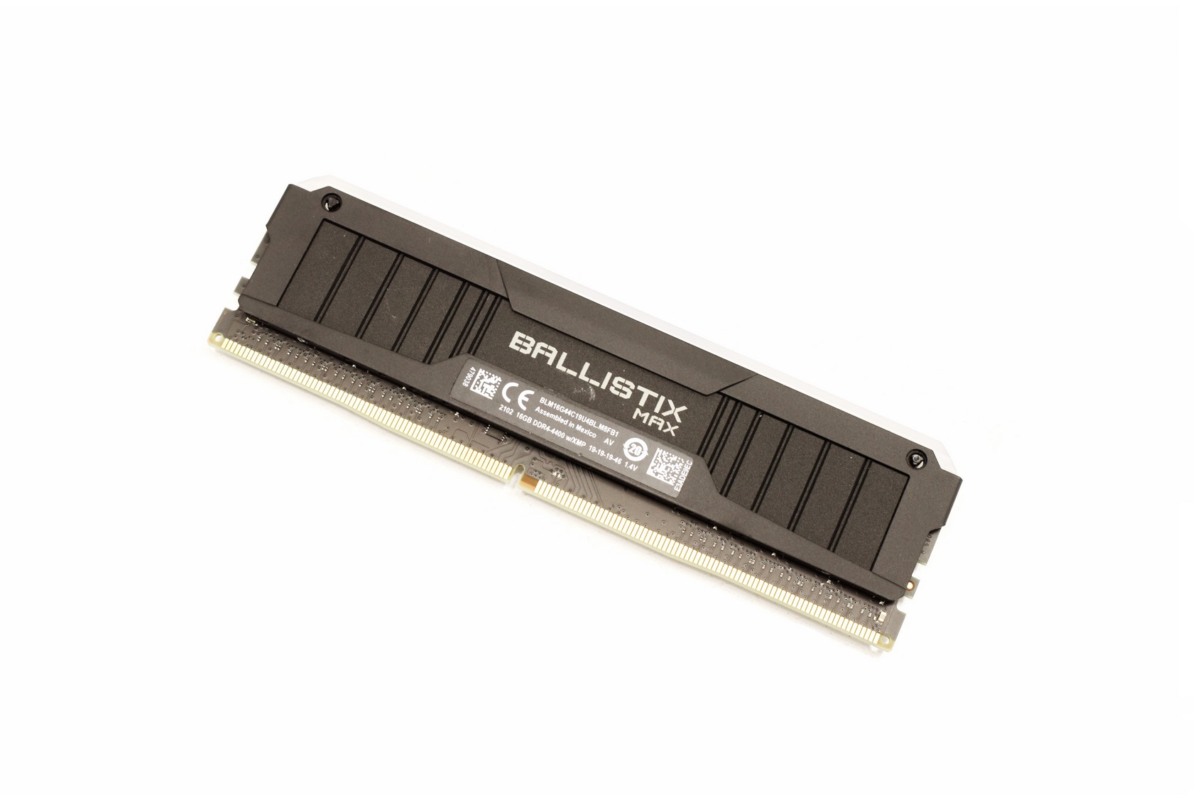 Crucial Ballistix Max RGB 32GB DDR4 4400MHZ CL19 Dual-Channel Kit 