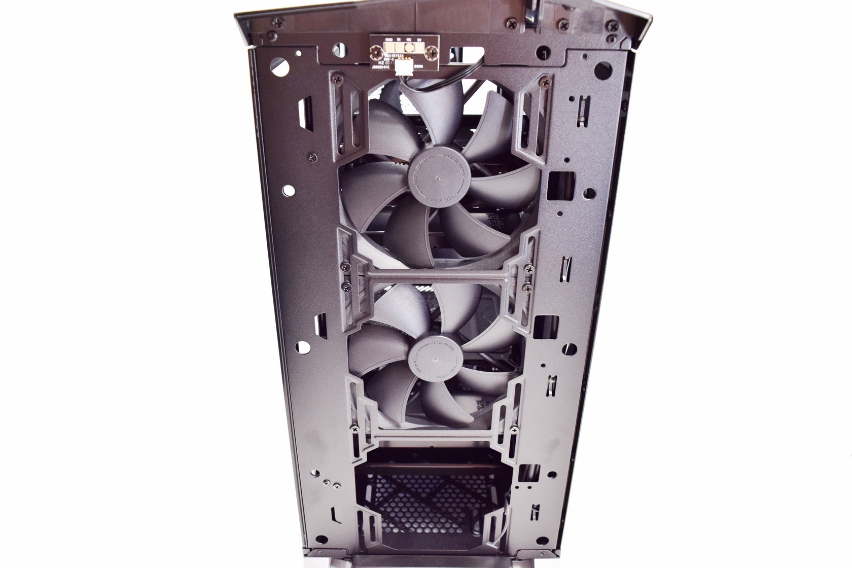 Fractal Design Vector RS Blackout Light TG Mid-Tower Review