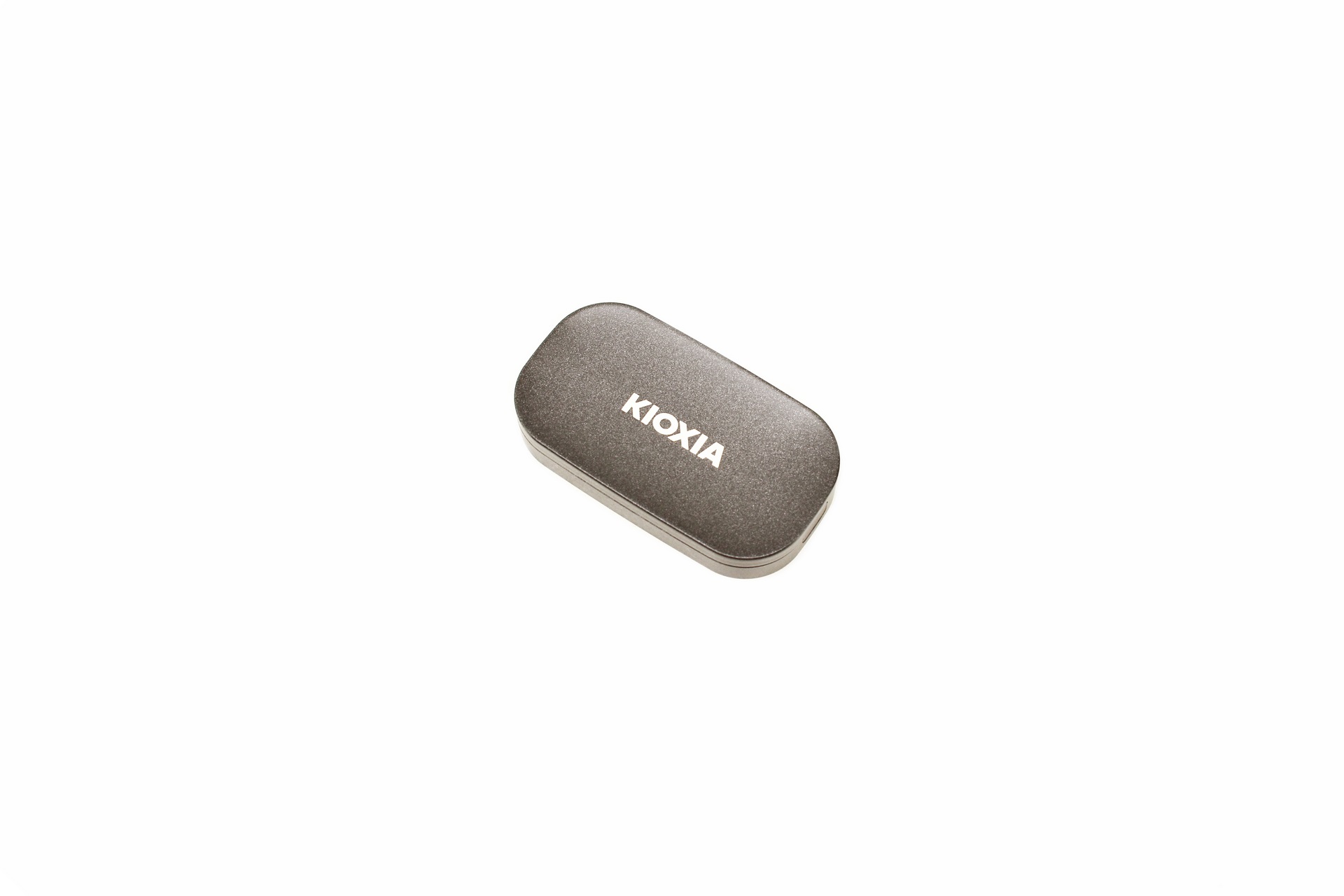 KIOXIA Exceria Plus G2 2TB USB 3.2 Gen 2 Portable SSD Review