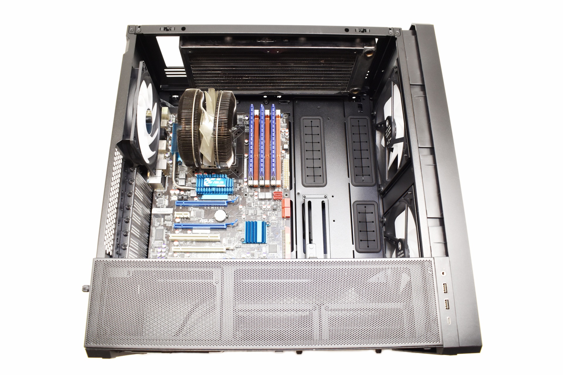 Lian Li Lancool 217 INF Midi Tower Review