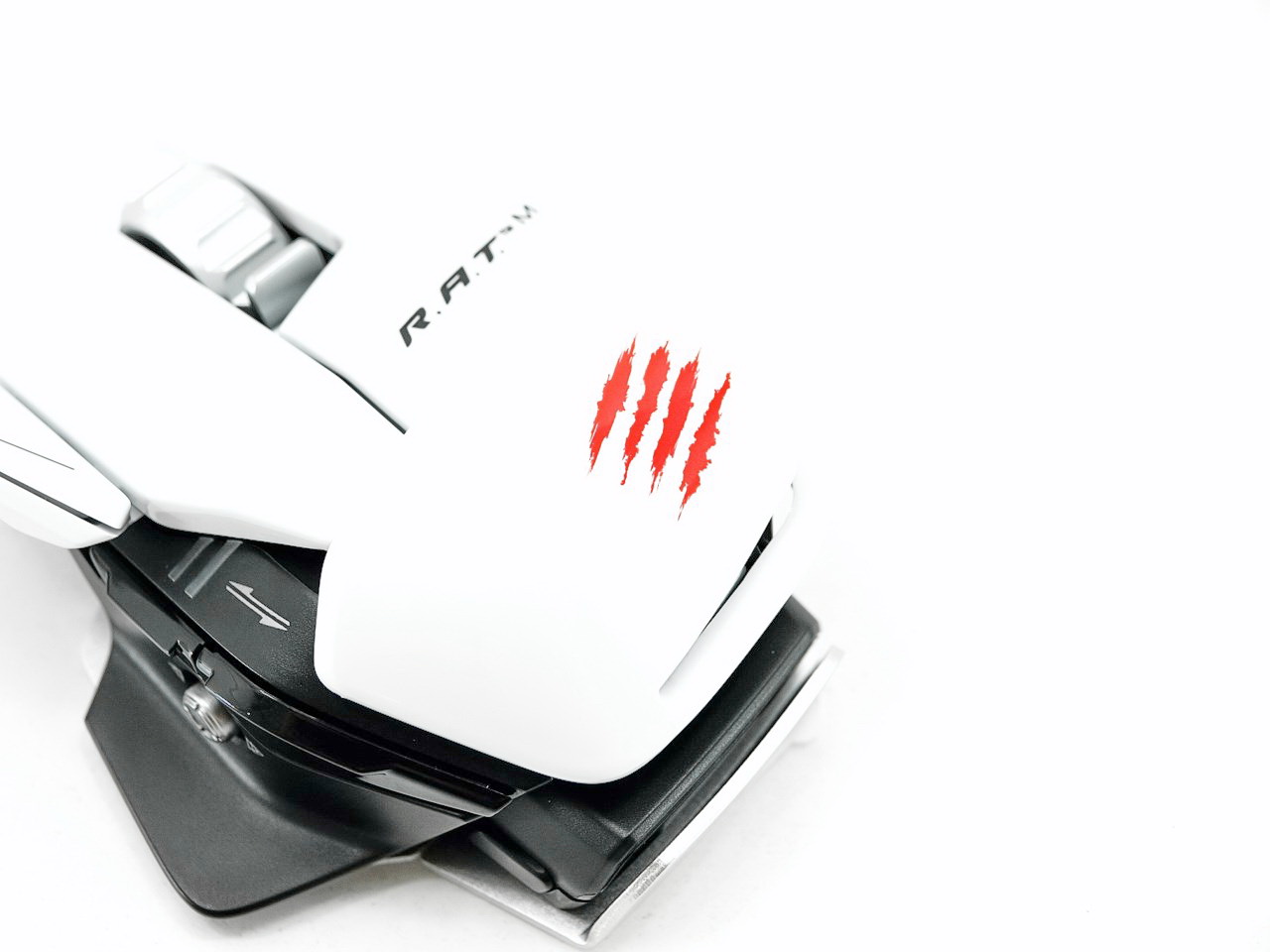 Mad Catz R.A.T.M Wireless Mobile Gaming Mouse Review