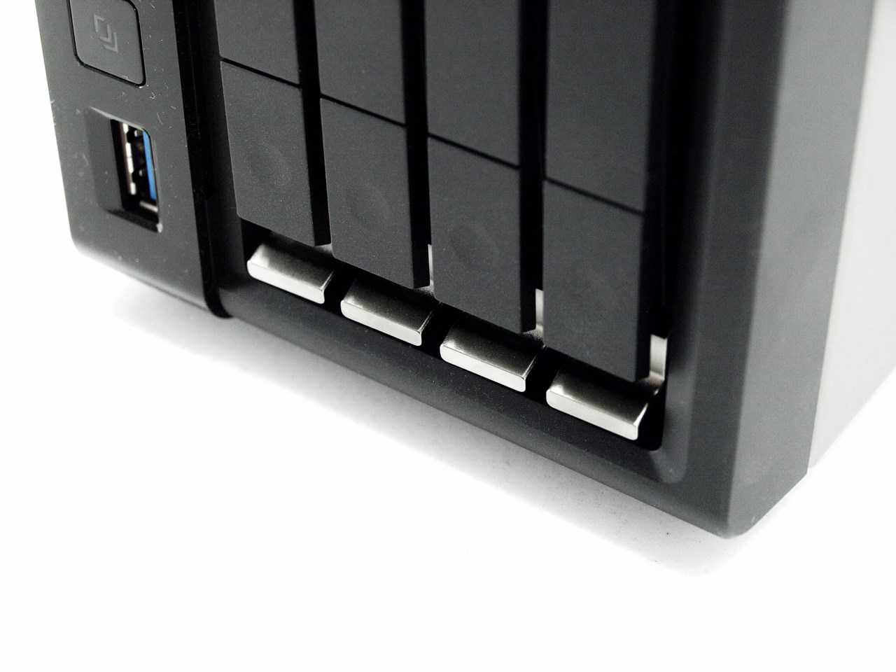 QNAP TurboNAS TS453S Pro NAS Server Review