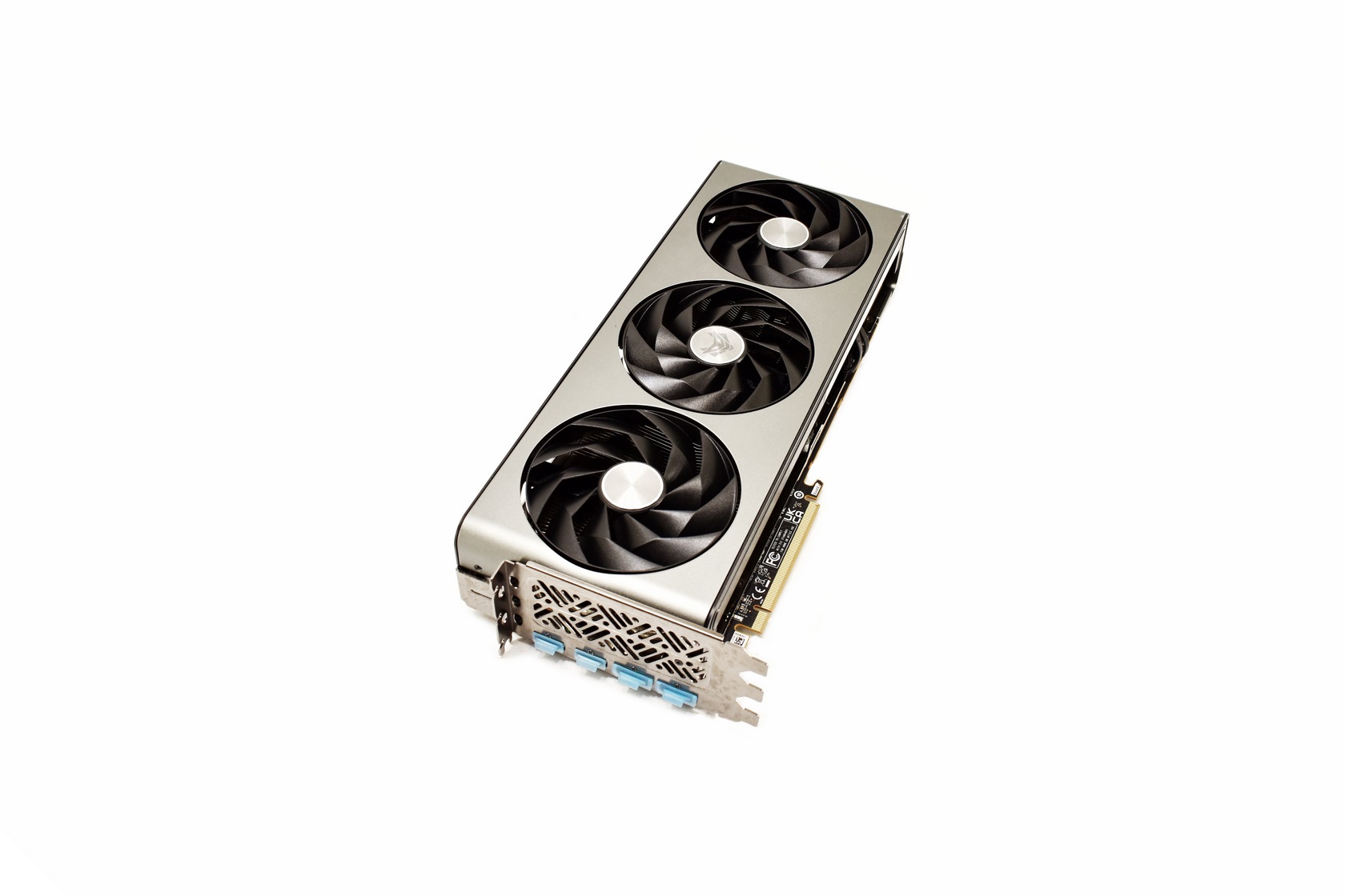 SAPPHIRE Nitro+ & Pure AMD Radeon RX 7700 XT 12GB OC Graphics