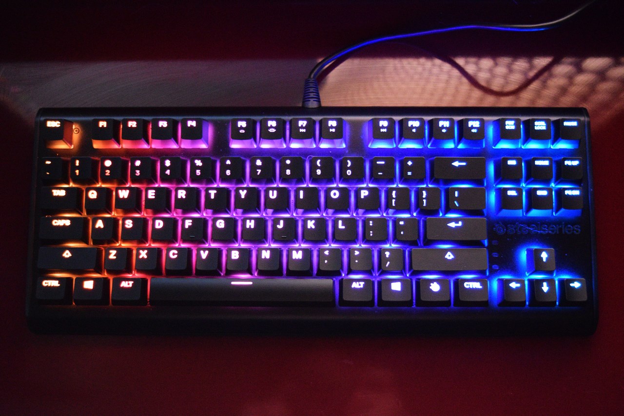 klasse Slime fordampning SteelSeries Apex M750 TKL Aluminum Core Mechanical Esports Keyboard Review