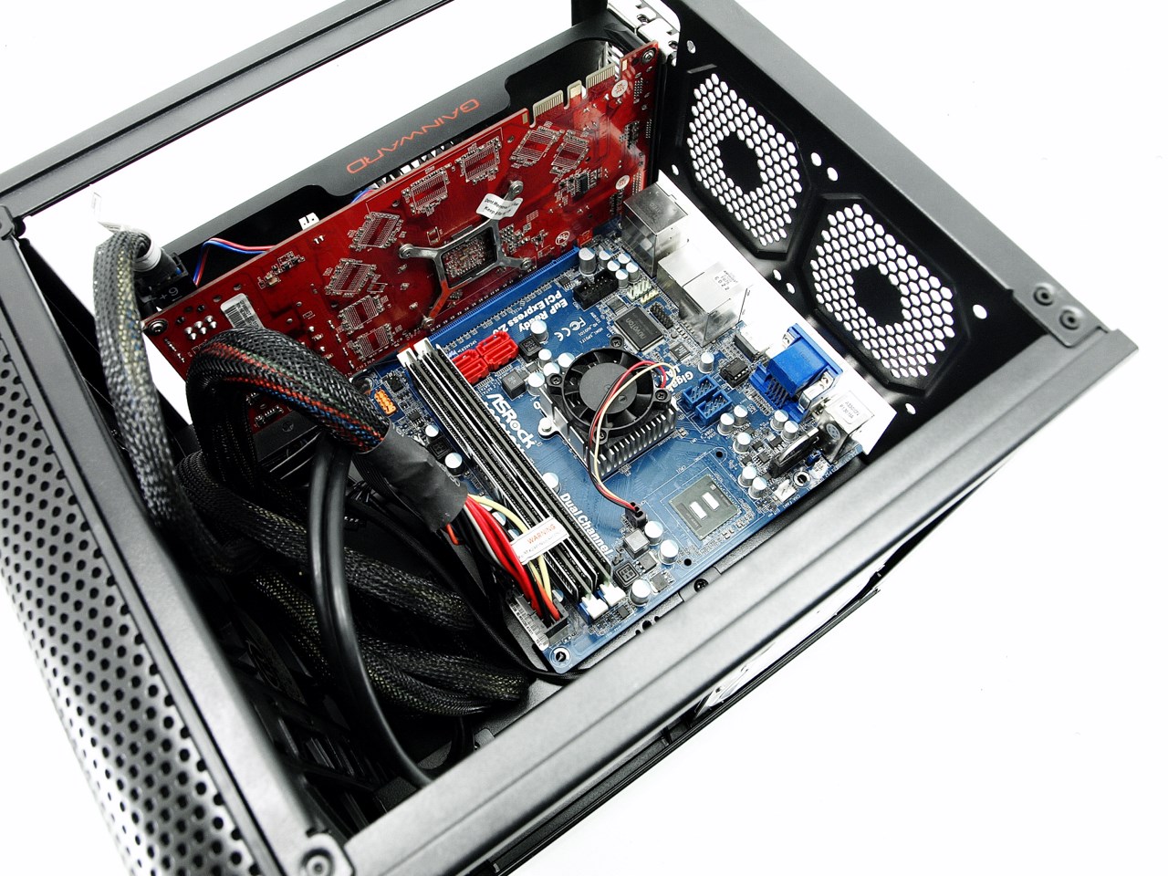 Thermaltake Core V1 Mini ITX PC Case Review