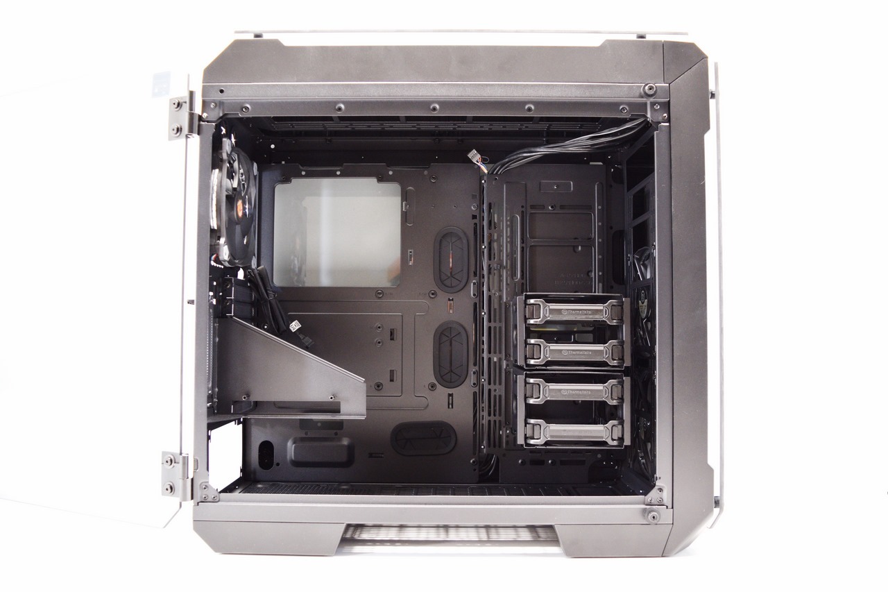 Thermaltake View 71 TG RGB Full Tower Review