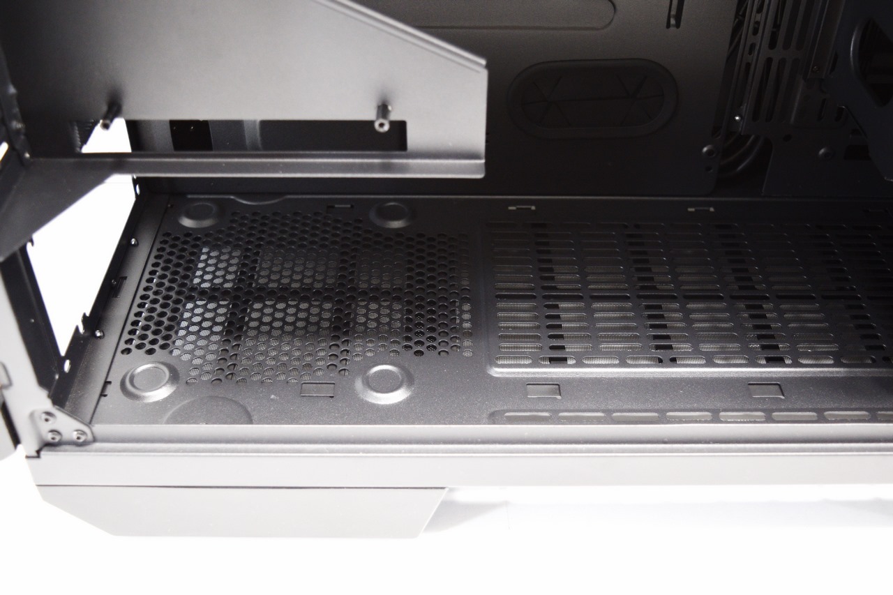 Thermaltake View 71 TG RGB Full Tower Review